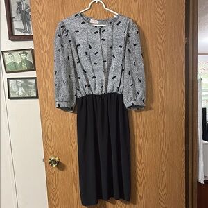 Elegant Black and Gray Midi Dress